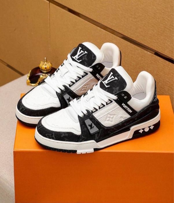 Adidași Luis Vuitton