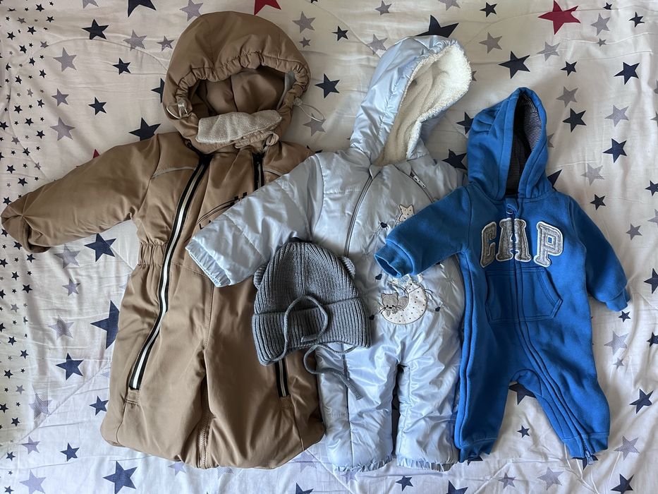 Продам комбинезоны детские