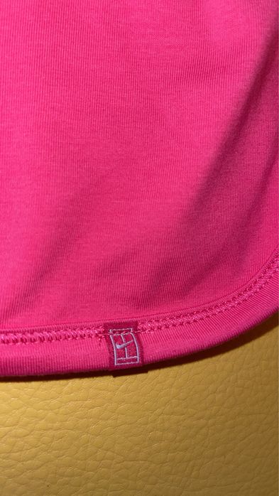 Уникална тениска Nike с бродирано лого