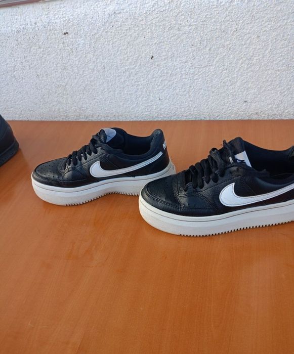 Vând pantofi sport Nike, produs de calitate superioara mărimea 40