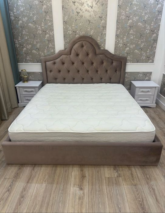 Продам кровать 2х1.8