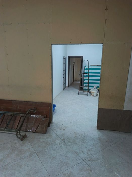 sdayotsya v arendu zdaniye 150 kvadratov gaz svet voda vse udobstva