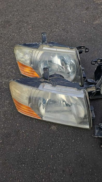 Фары на Mitsubishi Pajero бегемот