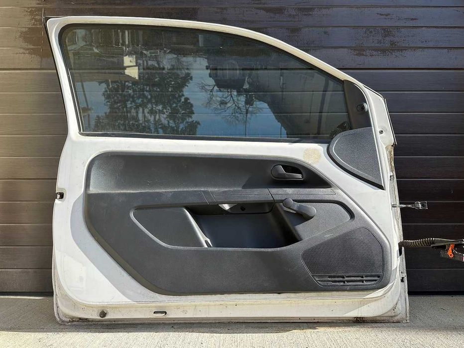 Grila bara fata aripi Volkswagen UP 2014