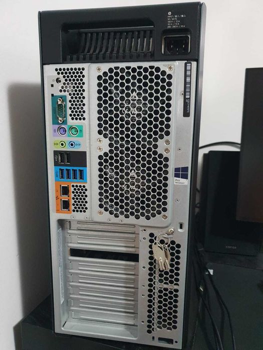 Workstation HP Z840 2 CPU  Intel Xeon Processor E5-2699 v4 22 cores/88 threads 2.20 GHz la 3.60 GHz 55Mb Cache