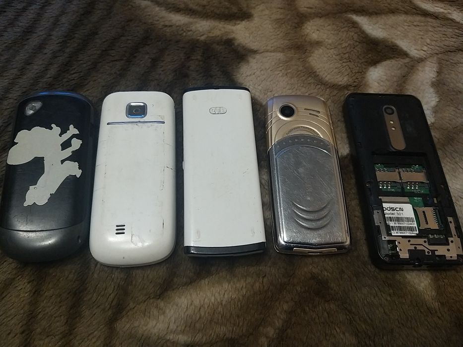 Телефон на запчасти