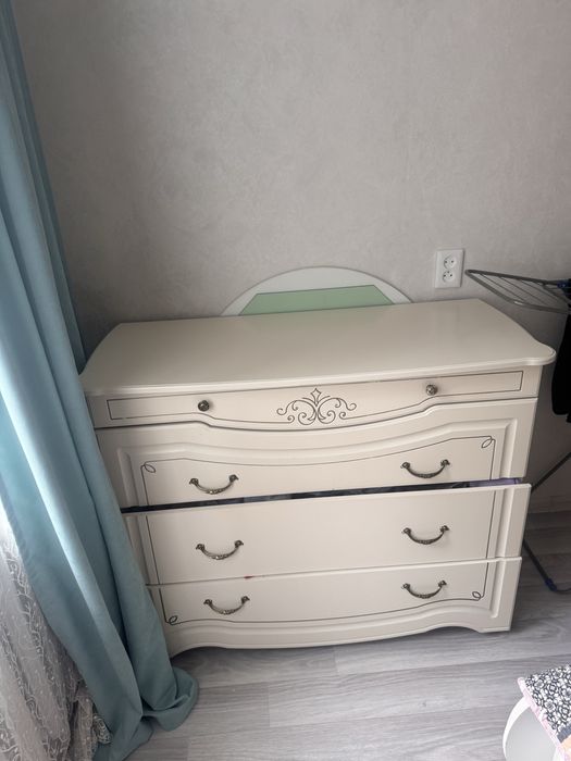 Продаю спальный гарнирур