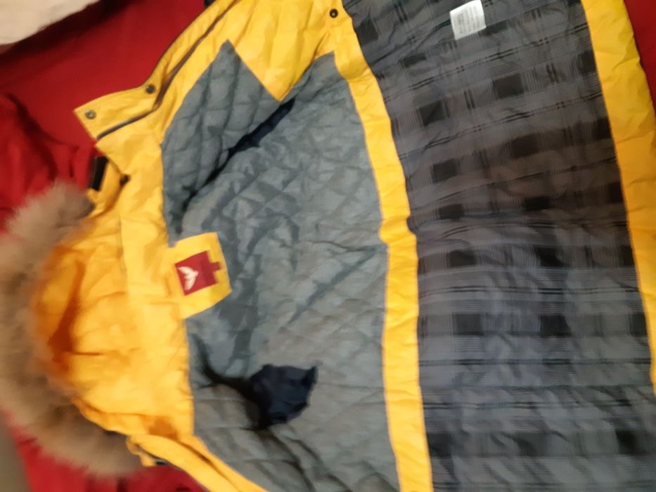 Продам детский пуховик