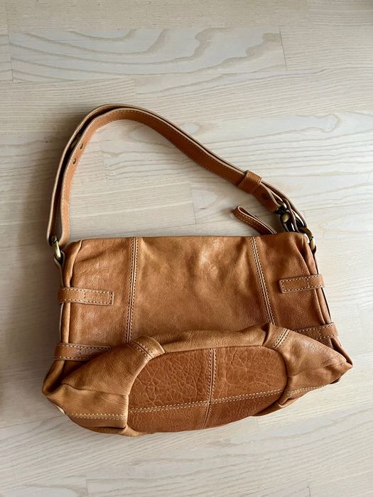 Дамска чанта ест. кожа Arise