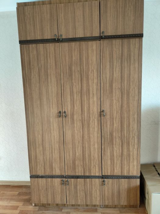 Шифонер с антресолью
