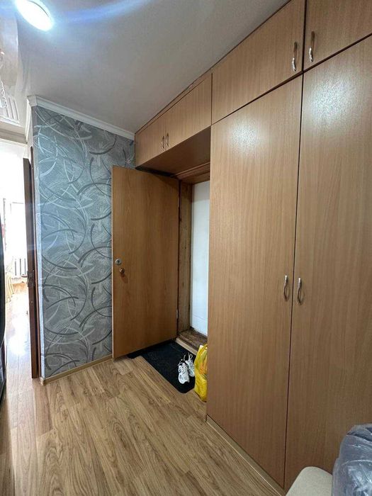 Продам 3-х комнатную квартиру в районе КЖБИ