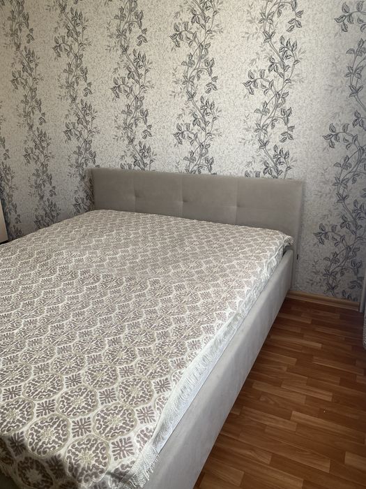 Продам двухспальнюю кровать
