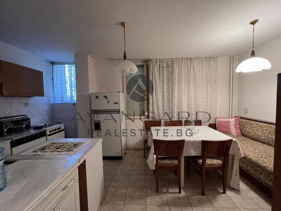 Продава се Тристаен апартамент в Пловдив, Център - 106 кв.м за 2548 €/кв.м - Снимка #2