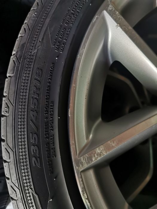 Оригинални джанти с гуми 18ки бмв bmw
