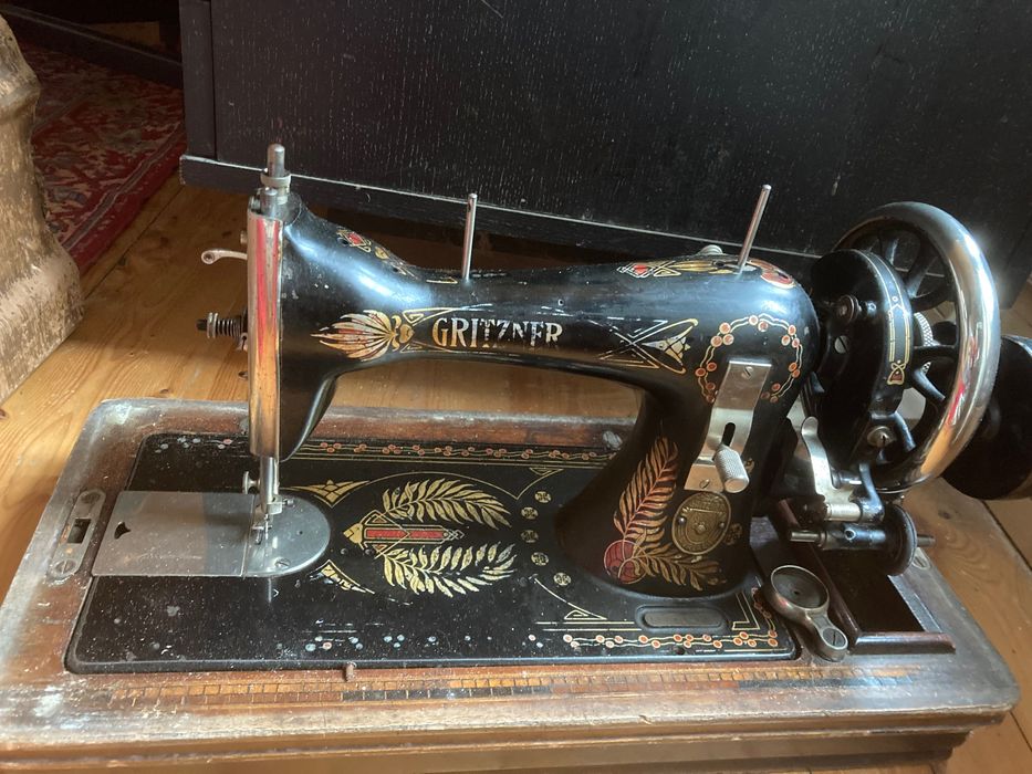 Работеща шевна машина Гринцер
