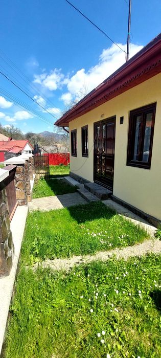 Casă de vânzare zonă de munte.