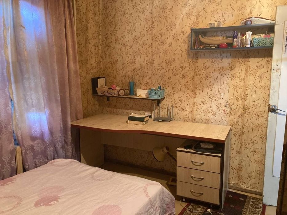 4/2/5 (2 этаж). Сергели 2. Квартира 92 м², дом панельный. Метро 500 м