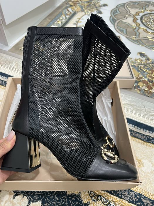 Новая красивая обувь