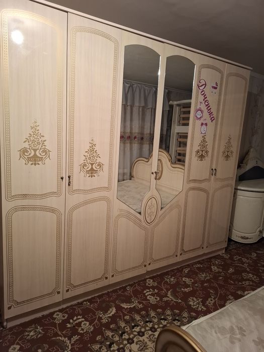 Спальный гарнитур