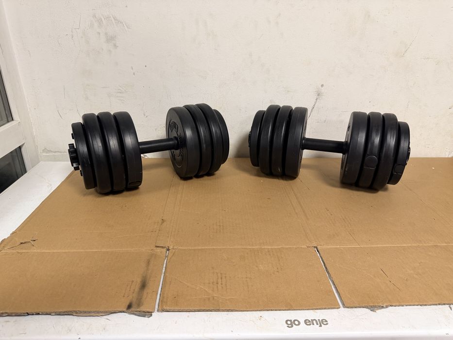 Set gantere reglabile noi 34 kg.17 kg+17 kg=34 kg, pret 200 lei