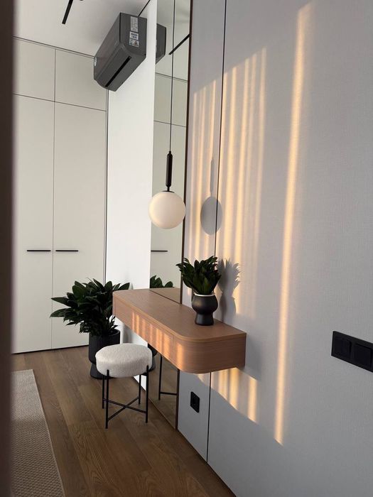 Продается  2/7/11 Мирабад Авеню