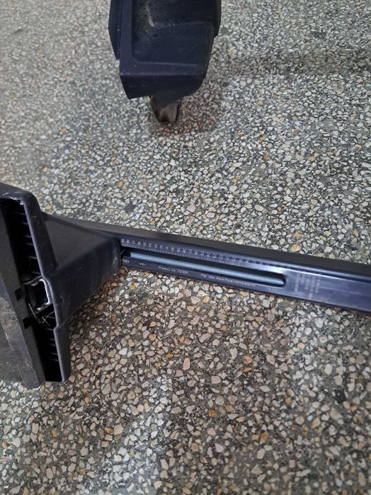 Set bare transversale Thule Evo Clamp + prindere compatibila Ford Focus (2011-2018) - kit complet