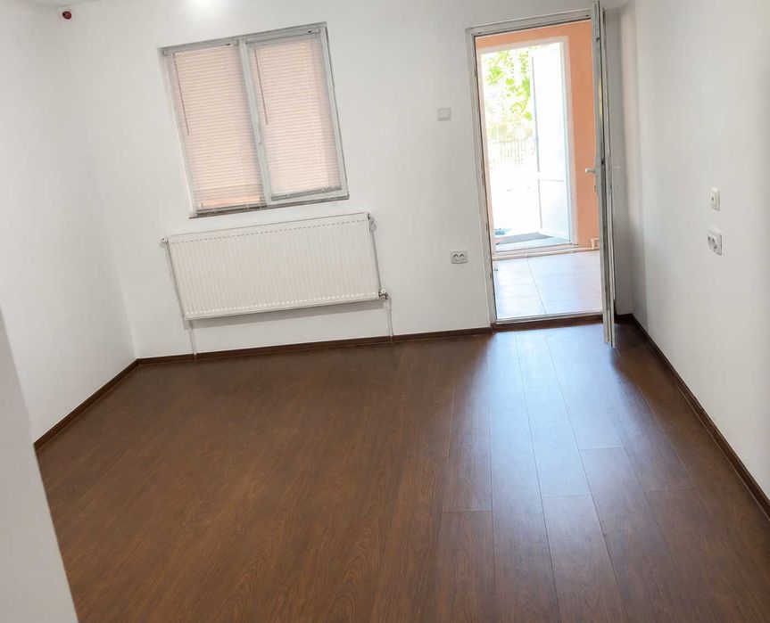 DE VÂNZARE – Spațiu comercial, ideal pentru transformare în locuință - cu eliberare imediată