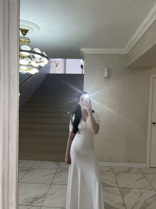 Белое платье в пол