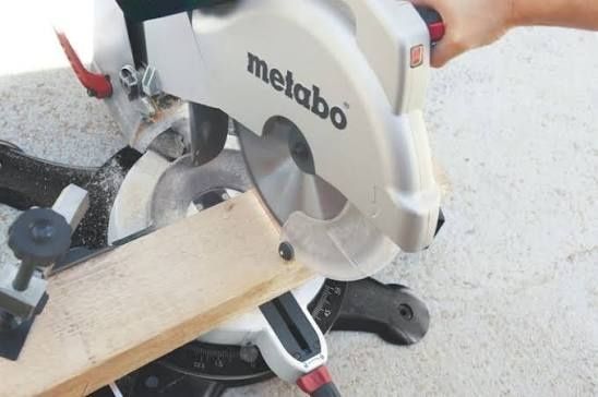 Угла рез Metabo KS 305 Plus сотилади