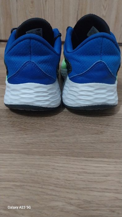 Adidasi originali New Balance Nr.41,5