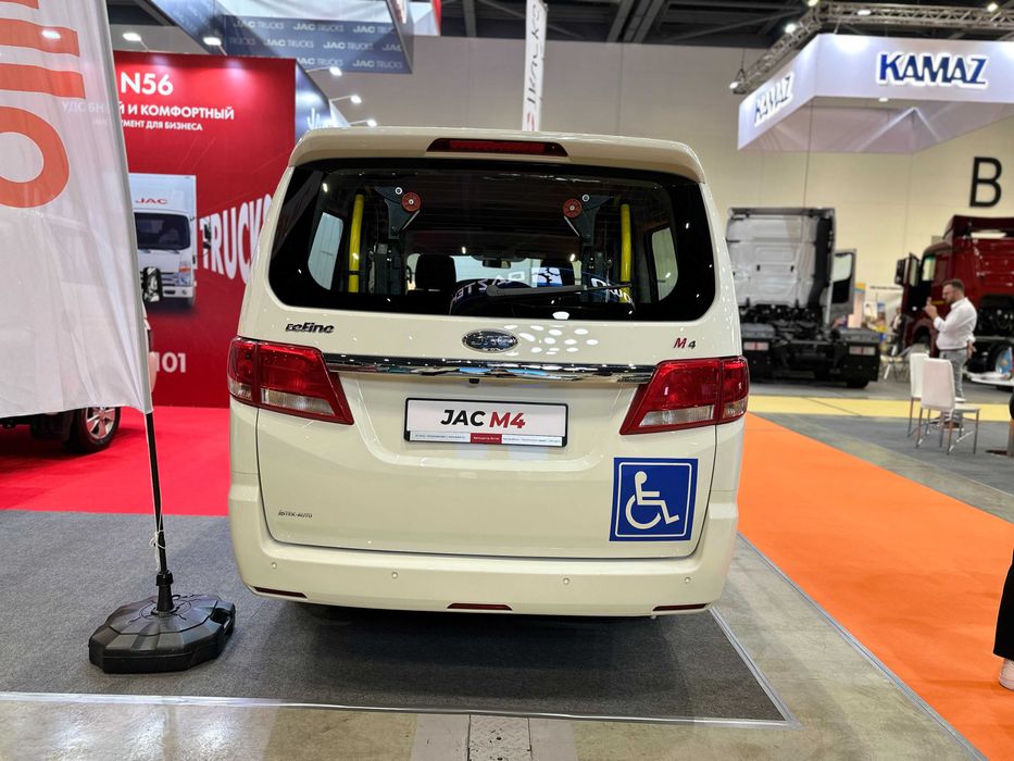 JAC M4  Иватакси
