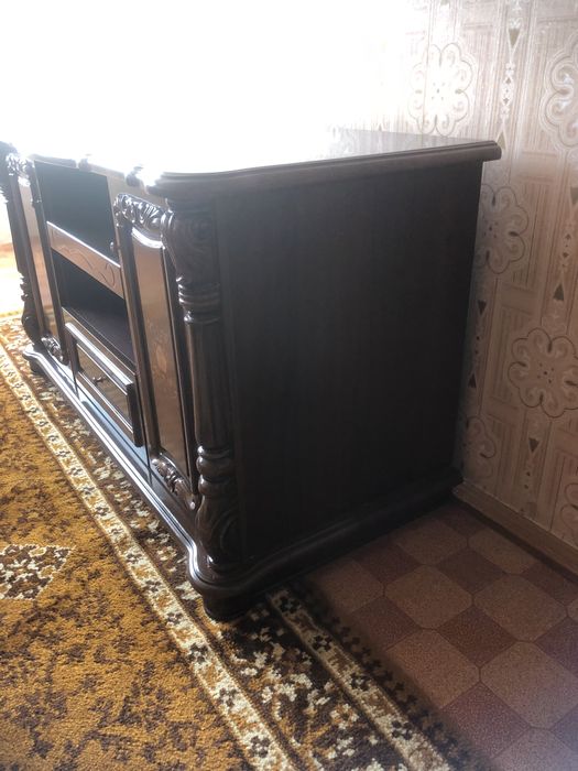 Тумба под телевизор