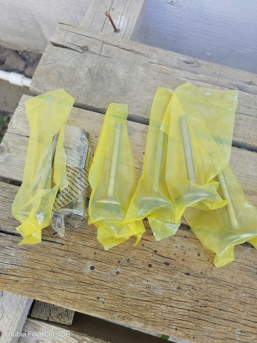 Запчасти на Ауди фольц об 1,8