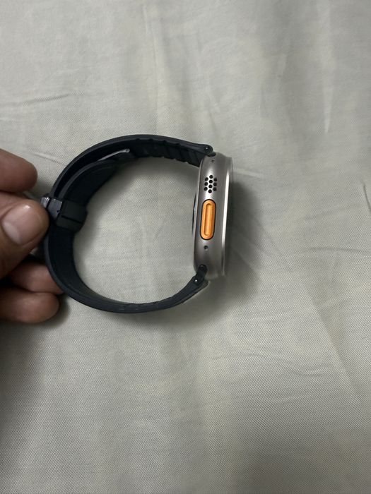 I watch ultra 1 titan