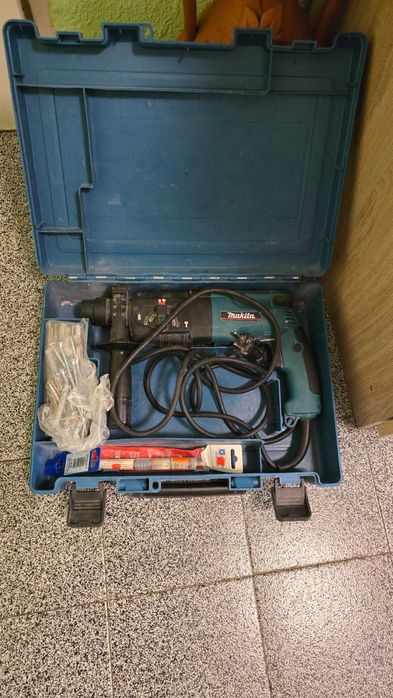 Перфоратоф Макита