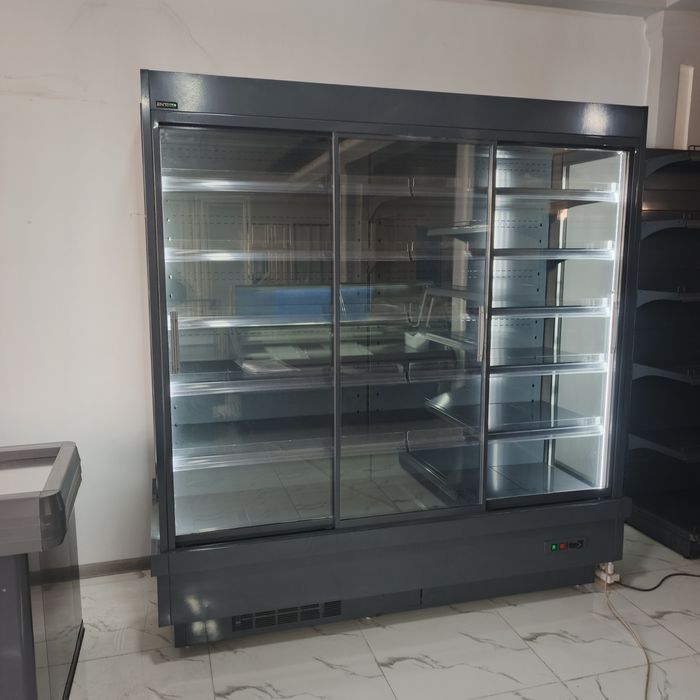 Doʻkon vitrina. Xalodilnik kupe  enteco master