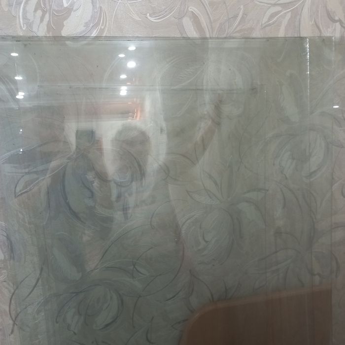 Стекла 4 мм. хорошем состоянии