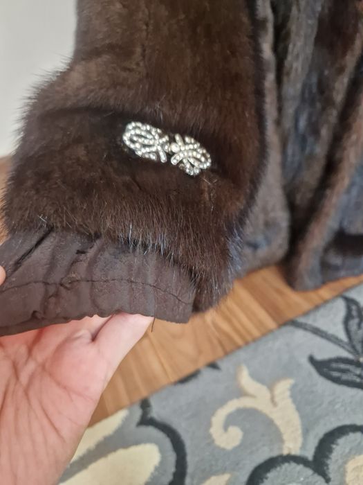 Продам шубу чистый норка