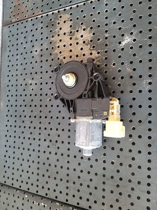 Motoras macara dreapta spate land rover range rover discovery 5 l462 0130822793 e840368007a