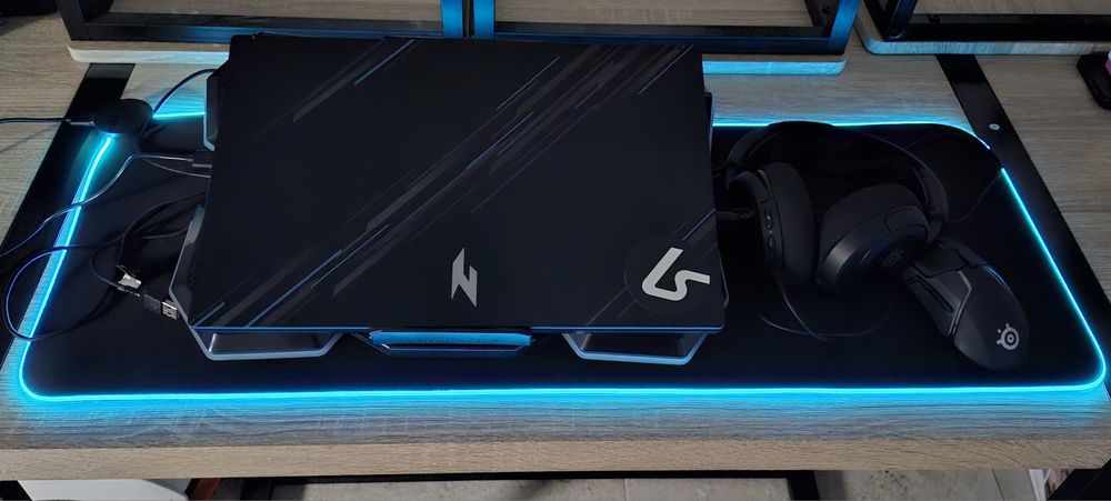 Acer Nitro V15 RTX 4050 i7 Gaming Setup Complet / SteelSeries / RGB