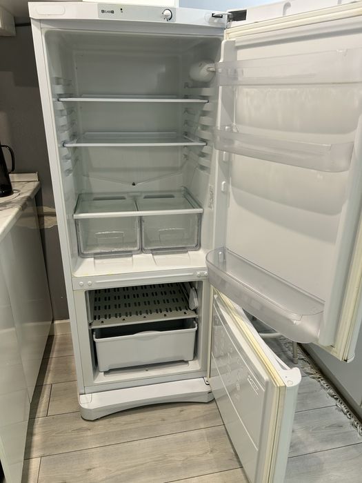 Срочно продам холодильник