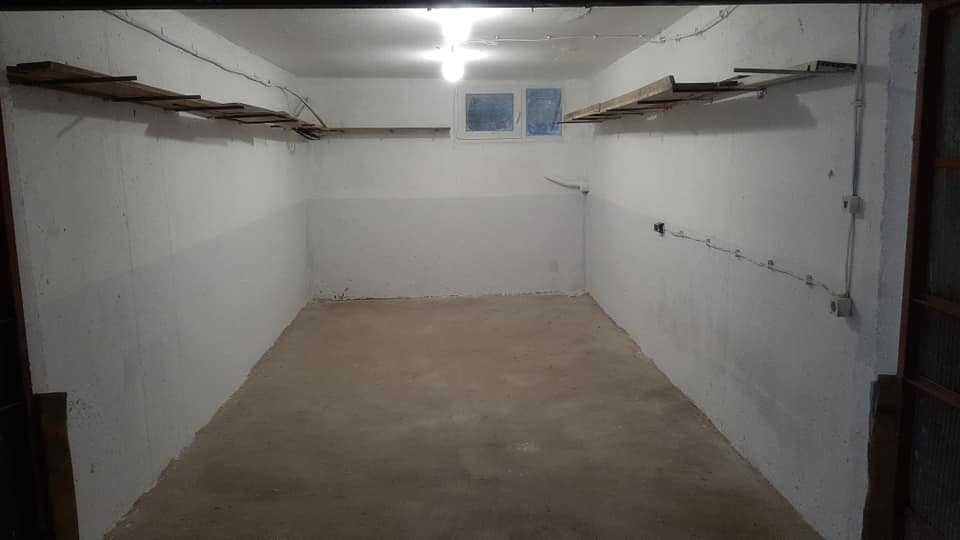 Дава се под наем Гараж / Паркомясто в Силистра, Център - 16 кв.м за 45.9 € - Снимка #1