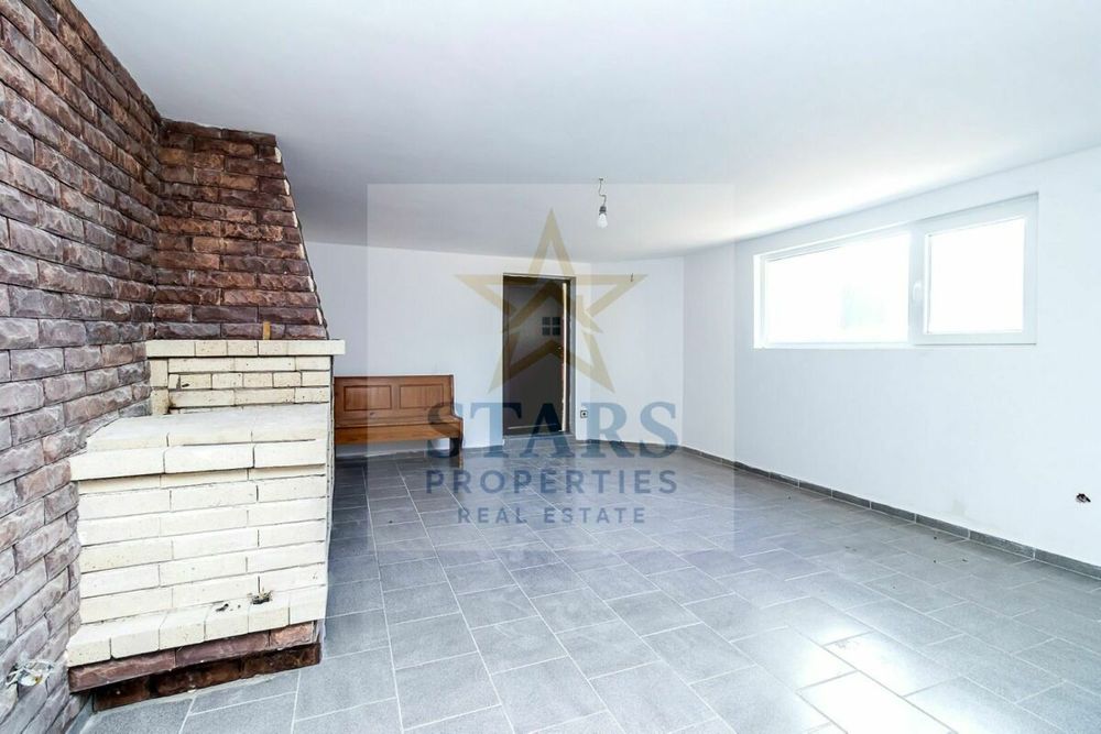 Продава се Къща в с. Орешак, Област Варна - 420 кв.м за 377 €/кв.м - Снимка #12