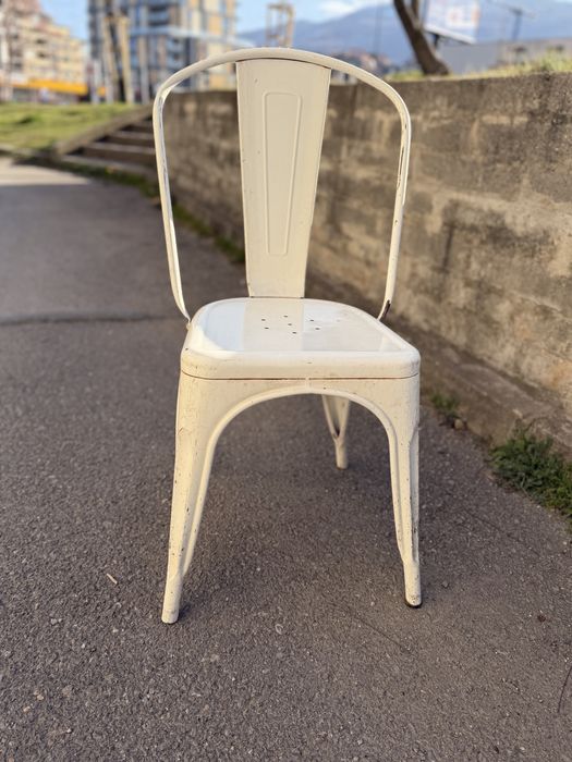 метални столове