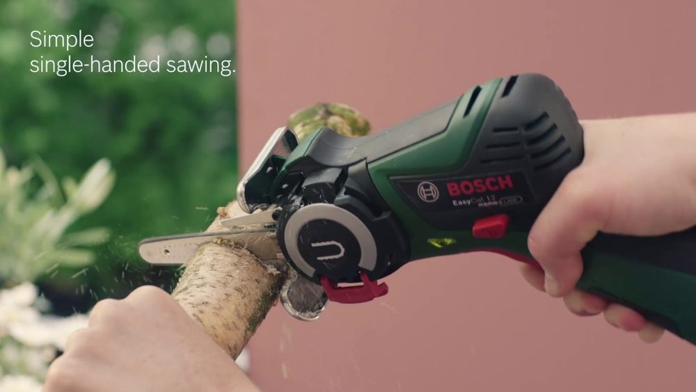 Аккумуляторная пила Bosch Nanoblade EasyCut 12