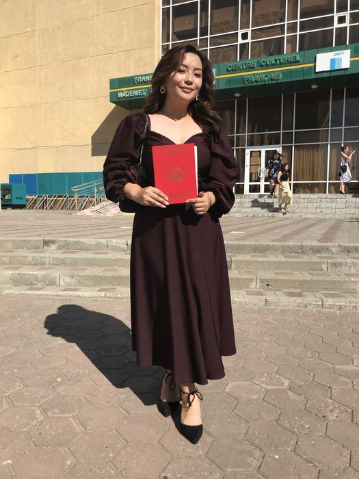 Продаю платья и даойки