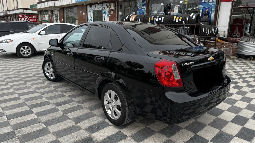 Lasetti 3 pozitsiya bez lyuk