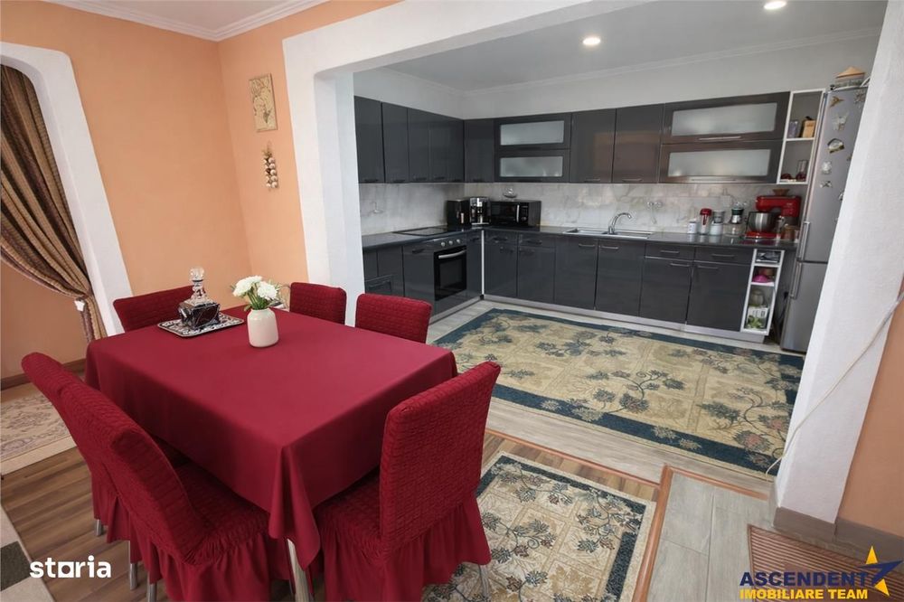 Proprietate 3 camere + studio independent, gradina, curte, Cristesti,
