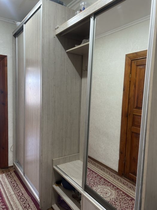 Прихожая раздевалка вешалка