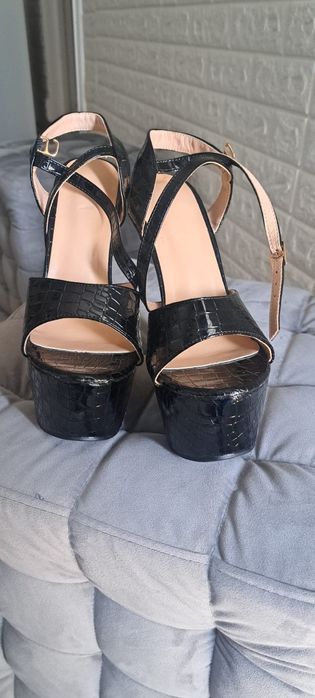 Sandale latex negre